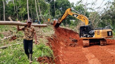 Warga Antusias Sambut Prajurit Satgas Pra-TMMD ke-123 Kodim 0625/Pangandaran