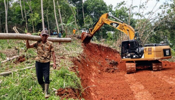 Warga Antusias Sambut Prajurit Satgas Pra-TMMD ke-123 Kodim 0625/Pangandaran