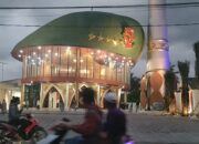 Potret Masjid Jami Ar Rohman Saat Malam Hari