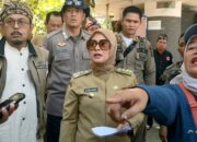 Bupati Pangandaran Pimpin Penertiban Pedagang dan Parkir di Kawasan Pantai Jelang Libur Lebaran 2025
