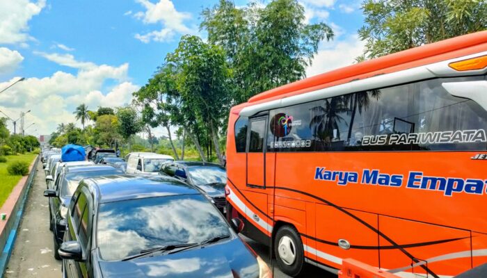 Arus Wisatawan ke Pantai Pangandaran Melonjak di H+1 Lebaran 2025