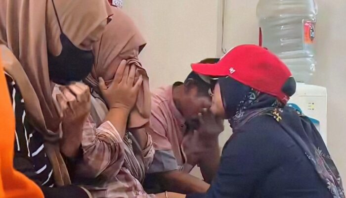 Bupati Pangandaran Temui Keluarga Korban Wisatawan yang Terseret Arus