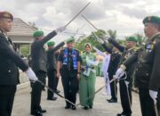 Kodim 0625 Pangandaran Gelar Tradisi Pedang Pora Sambut Dandim Baru Letkol CZI Ibnu Muntaha, M.Han