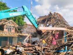 Proses Perataan Pasar Wisata Pangandaran,Rencananya Akan Dijadikan Lokasi Parkir