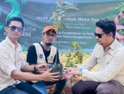 Kelompok Tani Cintabumi Junior Tanam 100 Pohon Durian Musang King untuk Lindungi Kawasan Konservasi