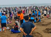 Pantai Pangandaran Dipadati Wisatawan Saat Liburan, Jadi Destinasi Favorit Jawa Barat