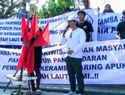 Forum Bela Pariwisata Pangandaran Gelar Aksi Tolak Keramba Jaring Apung di Pantai Timur