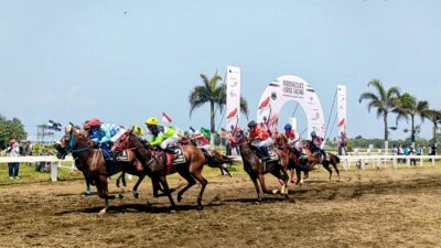 Ribuan Penonton Padati Indonesia’s Horse Racing Merdeka Cup 2025 di Pangandaran