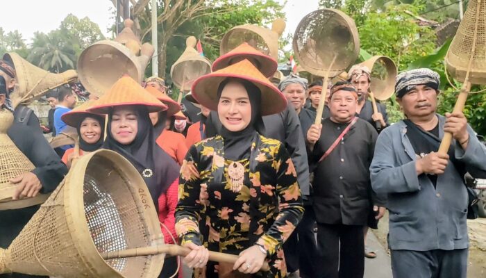 Bupati Pangandaran Apresiasi Festival Nampaling sebagai Warisan Budaya dan Simbol Gotong Royong