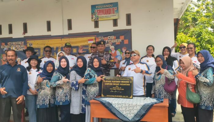 Alumni AAL Moro Gada 32 Serahkan Bantuan Kesehatan ke Posyandu Srikandi II Pangandaran