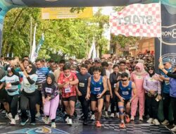 Pantai Batukaras Jadi Lautan Ribuan Peserta Pesisir Run Meriahkan Milangkala ke-13 Kabupaten Pangandaran