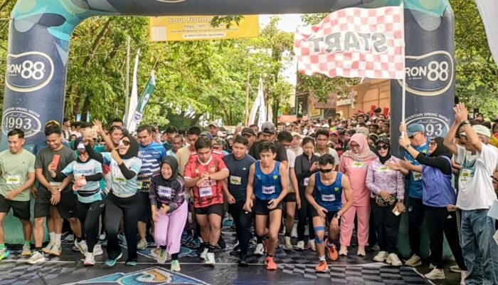 Pantai Batukaras Jadi Lautan Ribuan Peserta Pesisir Run Meriahkan Milangkala ke-13 Kabupaten Pangandaran