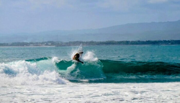 Instruktur Surfing Pangandaran, Ami Dahui: 15 Tahun Dedikasikan Diri Ajarkan Wisatawan Menaklukkan Ombak