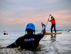 PKPP dan Pos TNI AL Pangandaran Kenalkan Olahraga Stand-Up Paddle kepada Calon Taruna-Taruni