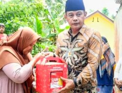 Ketua DPRD Pangandaran Salurkan Bantuan Sembako untuk Warga Terdampak Banjir, Tekankan Mitigasi di Sekitar Tanggul Citanduy
