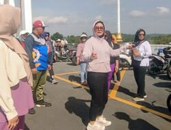 Bupati Pangandaran Ajak Pengunjung dan Pedagang Jaga Kebersihan Jembatan Sodongkopo