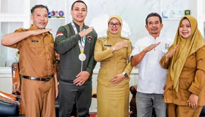 Bupati Pangandaran Undang Regi Mulya Ramdhani ke Pendopo, Apresiasi Peraih Perak SEA Games 2025