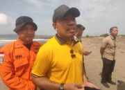 Remaja 14 Tahun Hilang Terseret Arus di Pantai Babakan, Tim SAR Terkendala Cuaca