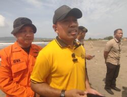 Remaja 14 Tahun Hilang Terseret Arus di Pantai Babakan, Tim SAR Terkendala Cuaca