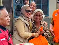Bupati Pangandaran Gerak Cepat Tinjau Rumah Warga Terdampak Angin Kencang di Padaherang, Serahkan Santunan