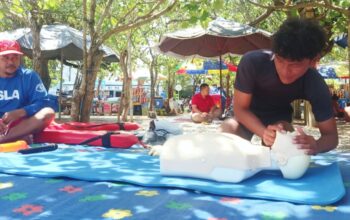 Pemandu Paddle Board Pangandaran Ikuti Pelatihan dan Sertifikasi Lifeguard Berstandar BNSP