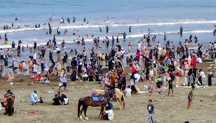 Pendapatan Pariwisata Pangandaran Tembus Rp20 Miliar, Lebih dari 1,1 Juta Wisatawan Kunjungi Hingga Awal April 2026