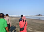Tongkang Bermuatan Batubara Sengaja Didamparkan di Pantai Sukaresik, Langkah Darurat Cegah Pencemaran Laut