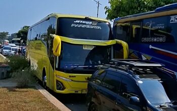 Libur Sekolah, Wisata Pangandaran Membludak, Rekayasa Lalu Lintas Diterapkan untuk Urai Kepadatan