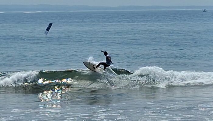 Dari Ombak Pantai Hingga Wayang Golek, Intip Keseruan Batukaras Surf Festival 2026