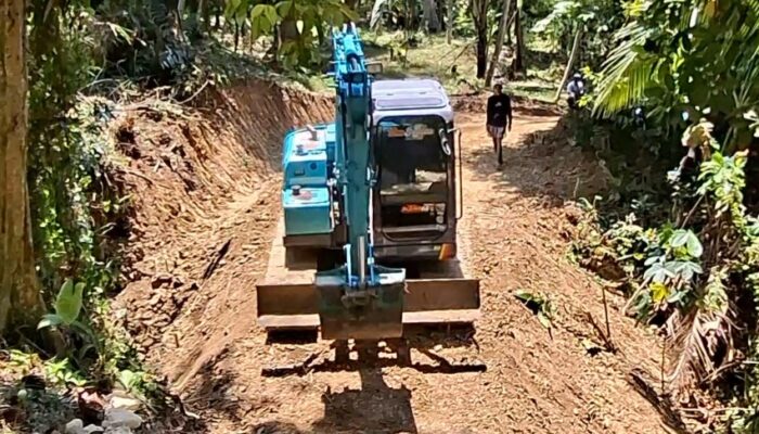 Warga Parigi Swadaya Sambung Jalan Buntu di Blok Pangawinan untuk Akses Pertanian dan Sekolah