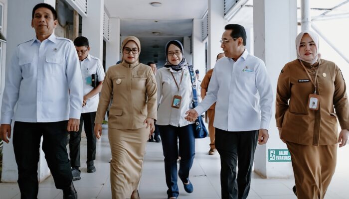 Dua Wamen Tinjau Pelayanan Kesehatan dan Penanganan TBC di Pangandaran
