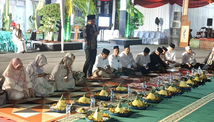 Memperingati Milangkala ke-14 Pangandaran, DPRD Gelar Istigasah Lesehan dan Santunan Anak Yatim